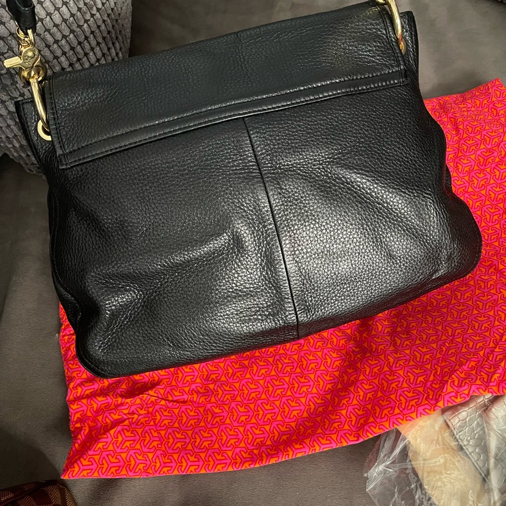 ~ SOLD~ Tory Burch Black Leather Hobo Style Bag ~π - Picture 2 of 11